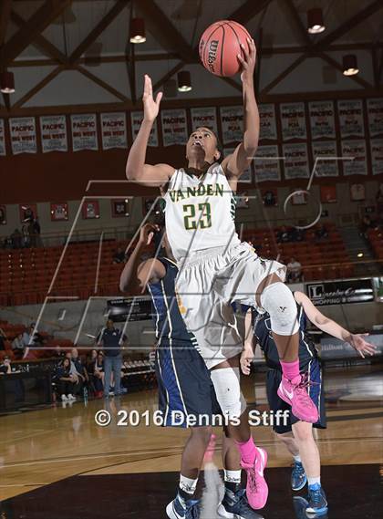 Thumbnail 1 in Vanden vs. Elk Grove (CIF SJS D2 Semifinal) photogallery.