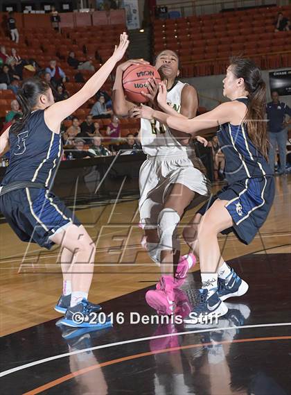 Thumbnail 3 in Vanden vs. Elk Grove (CIF SJS D2 Semifinal) photogallery.