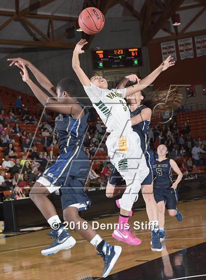 Thumbnail 1 in Vanden vs. Elk Grove (CIF SJS D2 Semifinal) photogallery.