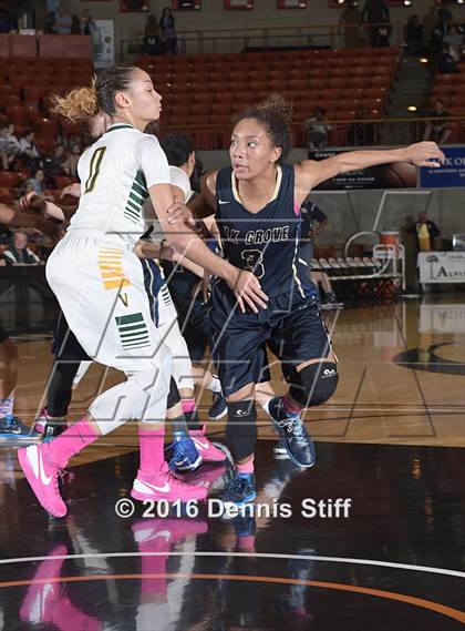 Thumbnail 1 in Vanden vs. Elk Grove (CIF SJS D2 Semifinal) photogallery.
