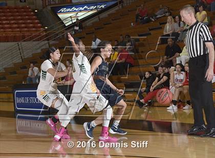 Thumbnail 1 in Vanden vs. Elk Grove (CIF SJS D2 Semifinal) photogallery.