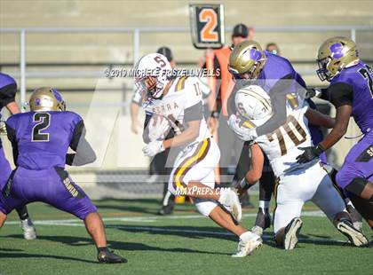 Thumbnail 3 in Santana vs. Serra (CIF SDS Division 4 Final) photogallery.