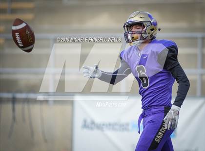 Thumbnail 3 in Santana vs. Serra (CIF SDS Division 4 Final) photogallery.