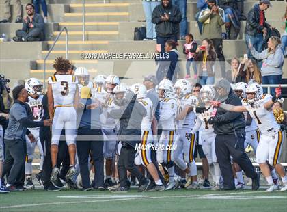 Thumbnail 3 in Santana vs. Serra (CIF SDS Division 4 Final) photogallery.