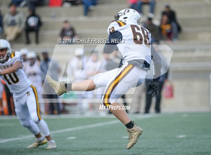 Thumbnail 1 in Santana vs. Serra (CIF SDS Division 4 Final) photogallery.