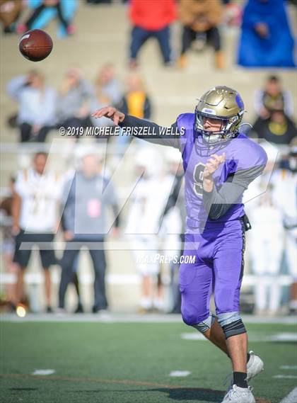 Thumbnail 2 in Santana vs. Serra (CIF SDS Division 4 Final) photogallery.