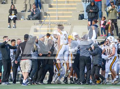 Thumbnail 2 in Santana vs. Serra (CIF SDS Division 4 Final) photogallery.