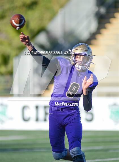 Thumbnail 2 in Santana vs. Serra (CIF SDS Division 4 Final) photogallery.
