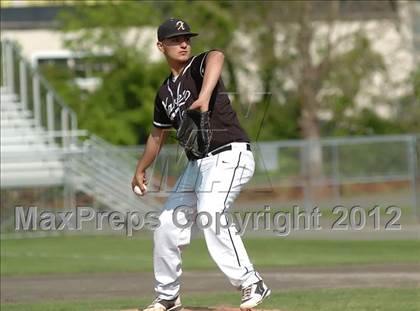 Thumbnail 1 in Foran @ Xavier photogallery.