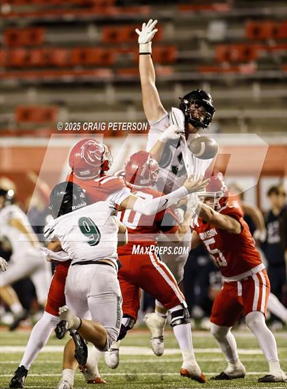Thumbnail 3 in Green Canyon vs Crimson Cliffs (UHSAA 4A Semifinal) photogallery.