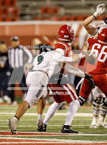 Thumbnail 2 in Green Canyon vs Crimson Cliffs (UHSAA 4A Semifinal) photogallery.