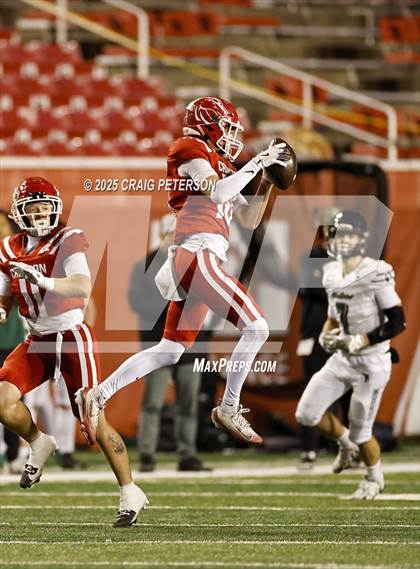 Thumbnail 2 in Green Canyon vs Crimson Cliffs (UHSAA 4A Semifinal) photogallery.