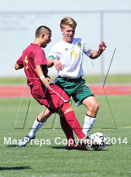 Thumbnail 2 in Royal vs. Southwest (CIF SoCal Regional D2 Final) photogallery.