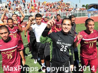 Thumbnail 3 in Royal vs. Southwest (CIF SoCal Regional D2 Final) photogallery.