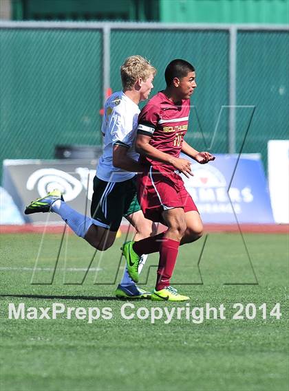 Thumbnail 2 in Royal vs. Southwest (CIF SoCal Regional D2 Final) photogallery.