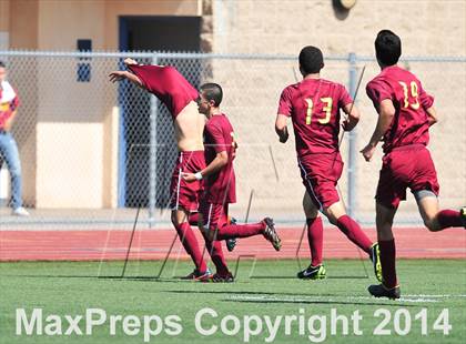 Thumbnail 2 in Royal vs. Southwest (CIF SoCal Regional D2 Final) photogallery.