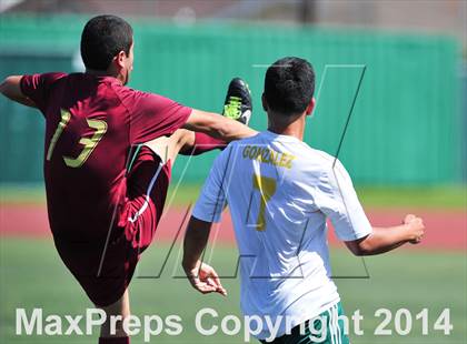 Thumbnail 3 in Royal vs. Southwest (CIF SoCal Regional D2 Final) photogallery.