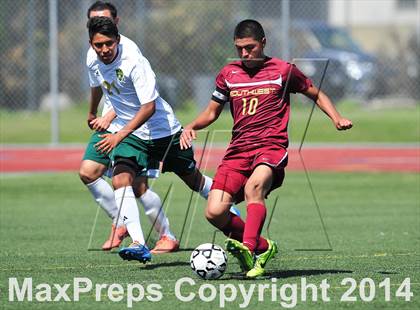 Thumbnail 3 in Royal vs. Southwest (CIF SoCal Regional D2 Final) photogallery.