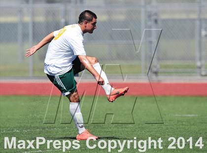Thumbnail 2 in Royal vs. Southwest (CIF SoCal Regional D2 Final) photogallery.