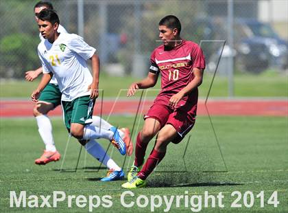 Thumbnail 2 in Royal vs. Southwest (CIF SoCal Regional D2 Final) photogallery.
