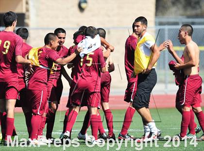 Thumbnail 2 in Royal vs. Southwest (CIF SoCal Regional D2 Final) photogallery.
