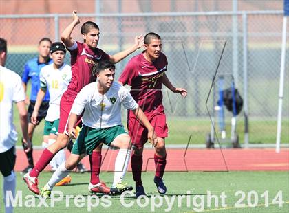 Thumbnail 2 in Royal vs. Southwest (CIF SoCal Regional D2 Final) photogallery.