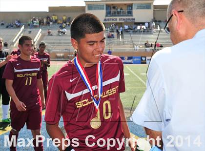 Thumbnail 1 in Royal vs. Southwest (CIF SoCal Regional D2 Final) photogallery.