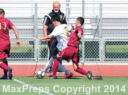 Thumbnail 2 in Royal vs. Southwest (CIF SoCal Regional D2 Final) photogallery.