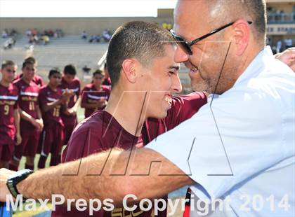 Thumbnail 2 in Royal vs. Southwest (CIF SoCal Regional D2 Final) photogallery.
