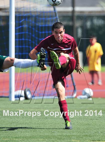 Thumbnail 1 in Royal vs. Southwest (CIF SoCal Regional D2 Final) photogallery.