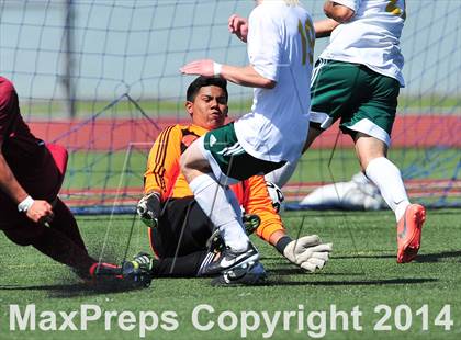Thumbnail 2 in Royal vs. Southwest (CIF SoCal Regional D2 Final) photogallery.