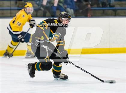 Thumbnail 2 in Glenbrook South vs. Glenbrook North photogallery.