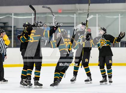 Thumbnail 3 in Glenbrook South vs. Glenbrook North photogallery.