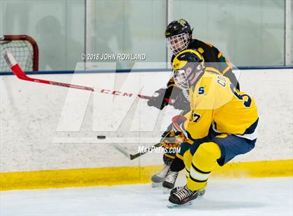 Thumbnail 3 in Glenbrook South vs. Glenbrook North photogallery.