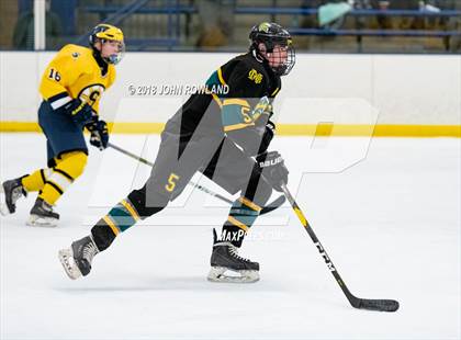 Thumbnail 2 in Glenbrook South vs. Glenbrook North photogallery.
