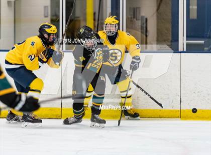 Thumbnail 2 in Glenbrook South vs. Glenbrook North photogallery.