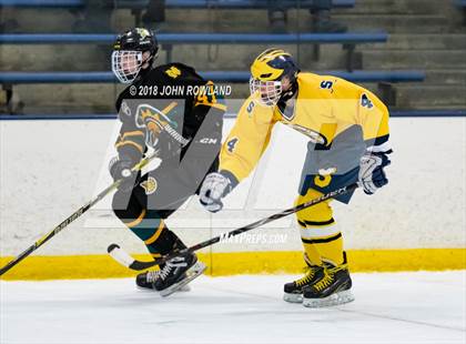 Thumbnail 1 in Glenbrook South vs. Glenbrook North photogallery.