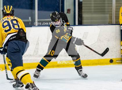 Thumbnail 3 in Glenbrook South vs. Glenbrook North photogallery.