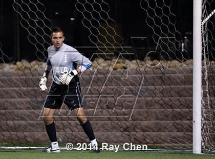 Thumbnail 2 in Mountain Vista vs. Broomfield (CHSAA 5A Playoff Round of 16) photogallery.