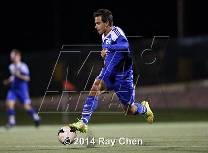 Thumbnail 2 in Mountain Vista vs. Broomfield (CHSAA 5A Playoff Round of 16) photogallery.