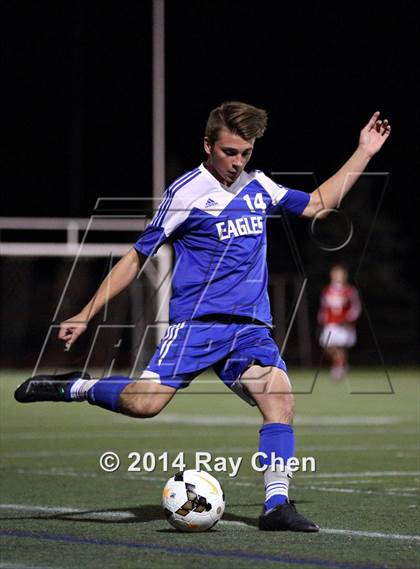 Thumbnail 3 in Mountain Vista vs. Broomfield (CHSAA 5A Playoff Round of 16) photogallery.