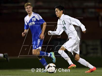 Thumbnail 2 in Mountain Vista vs. Broomfield (CHSAA 5A Playoff Round of 16) photogallery.