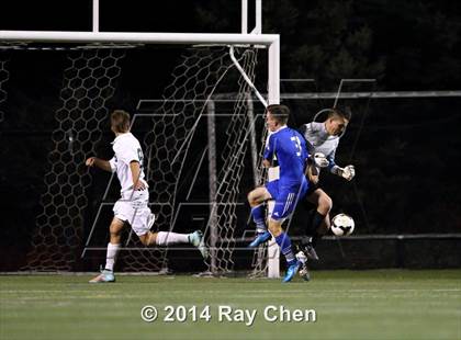 Thumbnail 2 in Mountain Vista vs. Broomfield (CHSAA 5A Playoff Round of 16) photogallery.