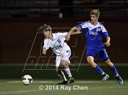 Thumbnail 2 in Mountain Vista vs. Broomfield (CHSAA 5A Playoff Round of 16) photogallery.
