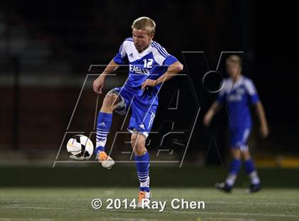 Thumbnail 1 in Mountain Vista vs. Broomfield (CHSAA 5A Playoff Round of 16) photogallery.