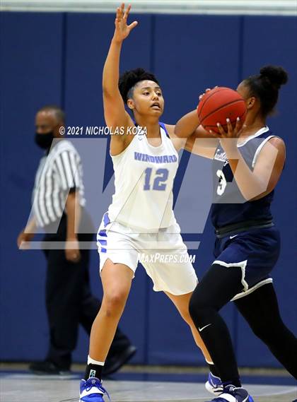 Thumbnail 2 in Sierra Canyon vs. Windward photogallery.