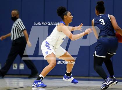 Thumbnail 3 in Sierra Canyon vs. Windward photogallery.