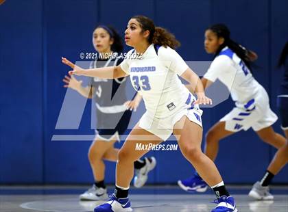 Thumbnail 1 in Sierra Canyon vs. Windward photogallery.