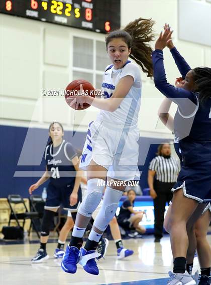 Thumbnail 2 in Sierra Canyon vs. Windward photogallery.