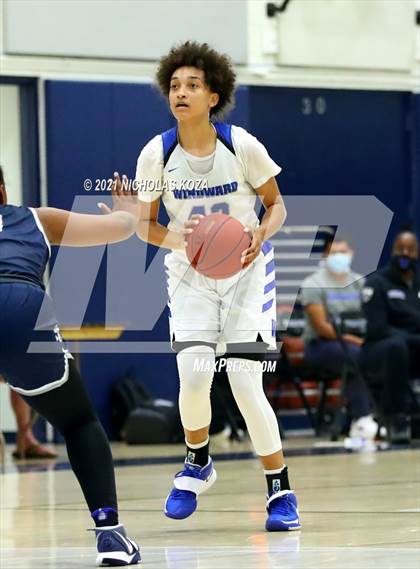 Thumbnail 3 in Sierra Canyon vs. Windward photogallery.